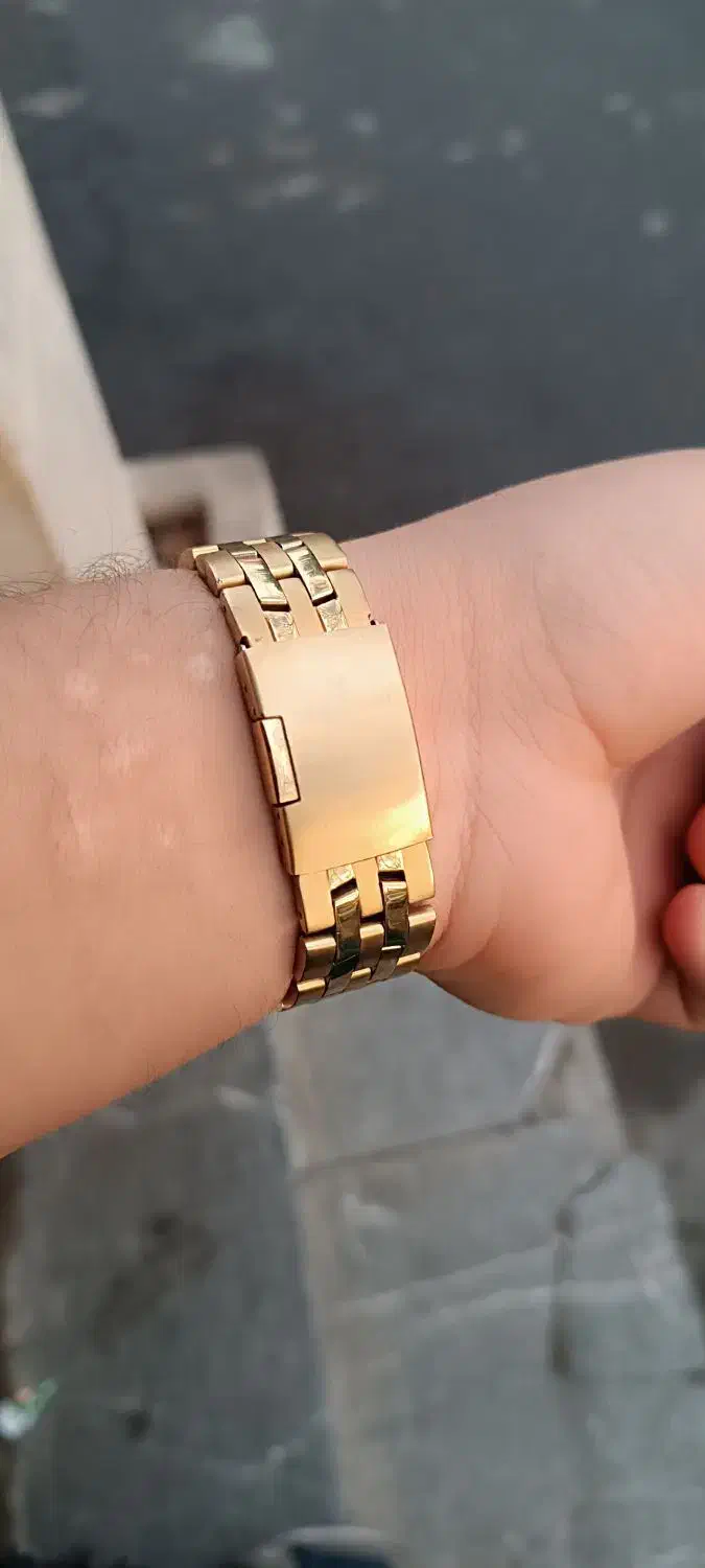 ساعت اصلی|ساعت|پردیس, فاز ۴|دیوار