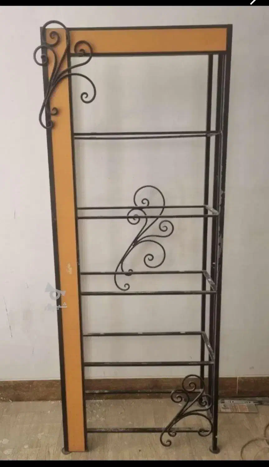 استند کتابخانه ومیزتحریر وآباژور فرفوژه|کتابخانه، شلف، قفسه‌های دیواری|اصفهان, رسالت|دیوار