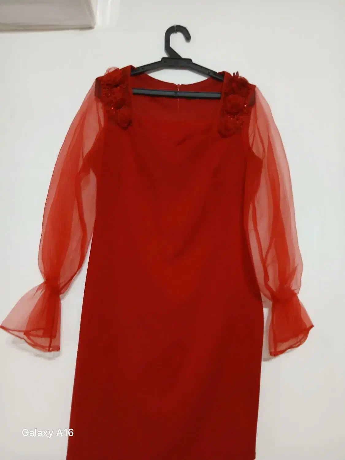 پیراهن کوتاه مجلسی|لباس|رشت, استقامت ۲|دیوار