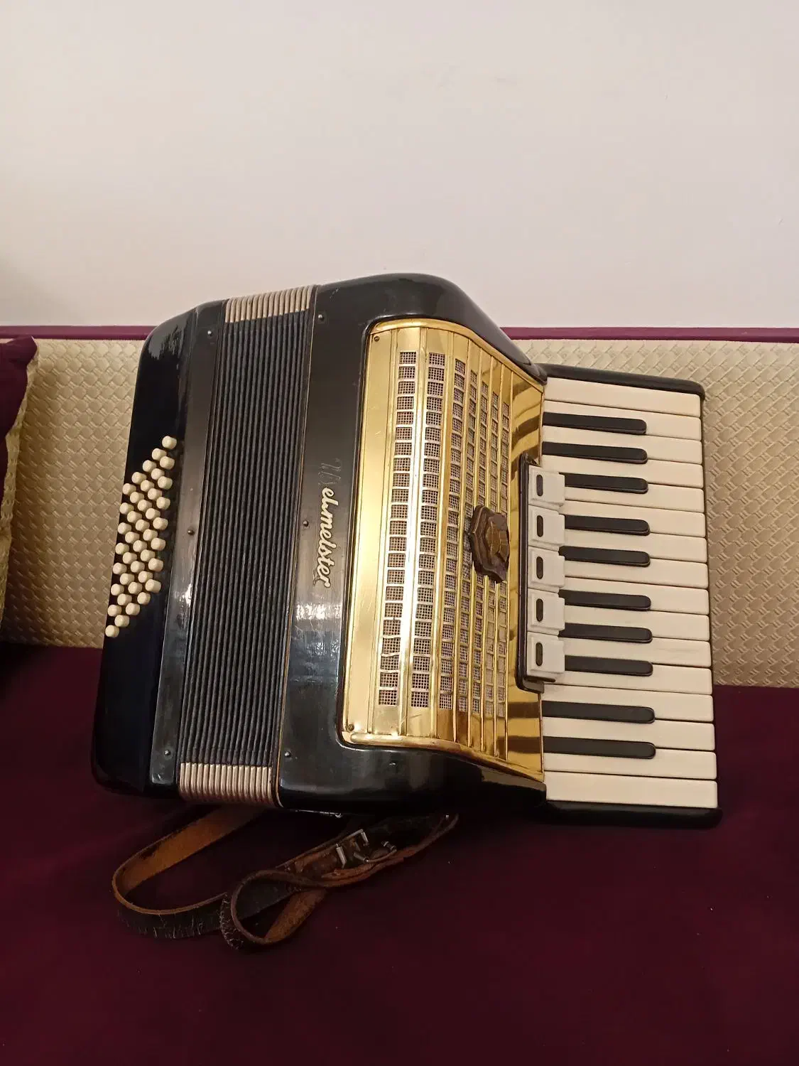 آکاردیون|پیانو، کیبورد، آکاردئون|تبریز, |دیوار