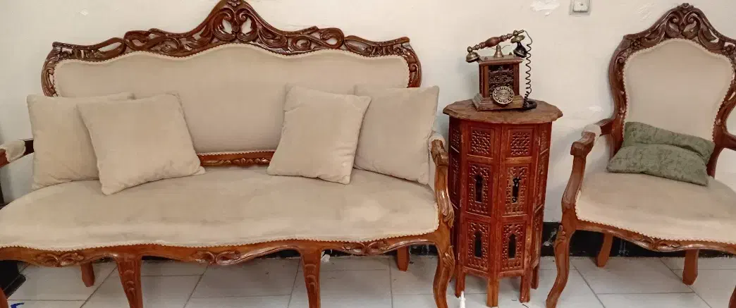 مبل انتیک|مبلمان خانگی و میز عسلی|باغستان, |دیوار