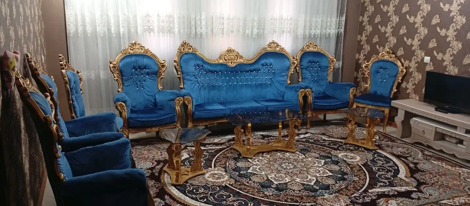 مبلمان سلطنتی 9نفره همراه با میز جلو مبلی|مبلمان خانگی و میز عسلی|گلبهار, شهر جدید گلبهار|دیوار