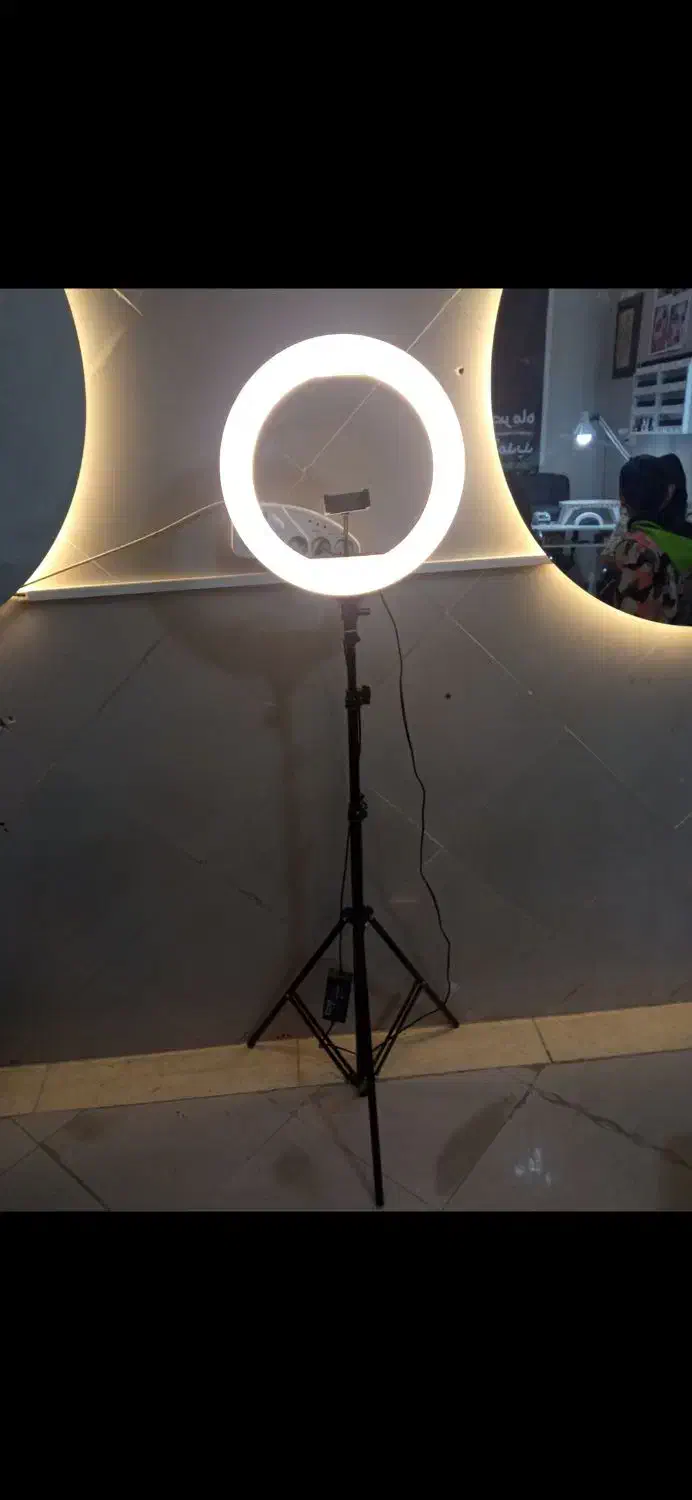 رینگ لایت درحدنو|دوربین عکاسی و فیلم‌برداری|قم, علی آباد|دیوار