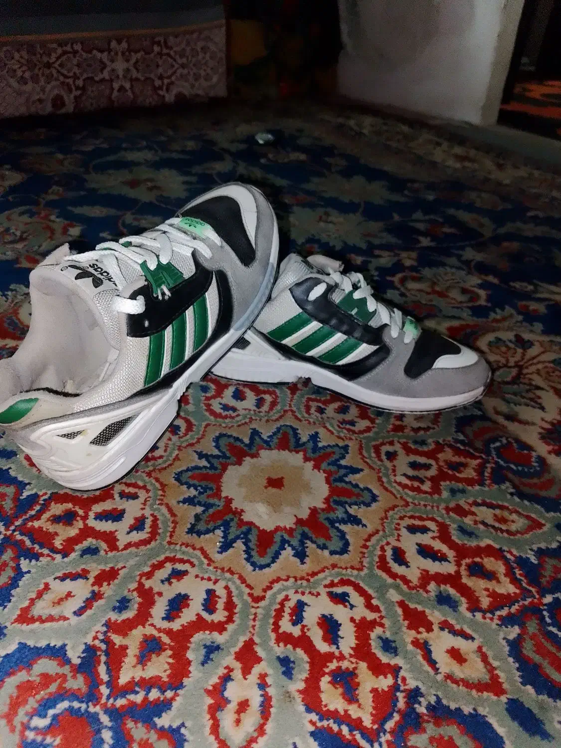 تعدادی کفش کتونی اصلی کفش|کیف، کفش، کمربند|رباط‌کریم, شهرک صنعتی زواره‌ای|دیوار