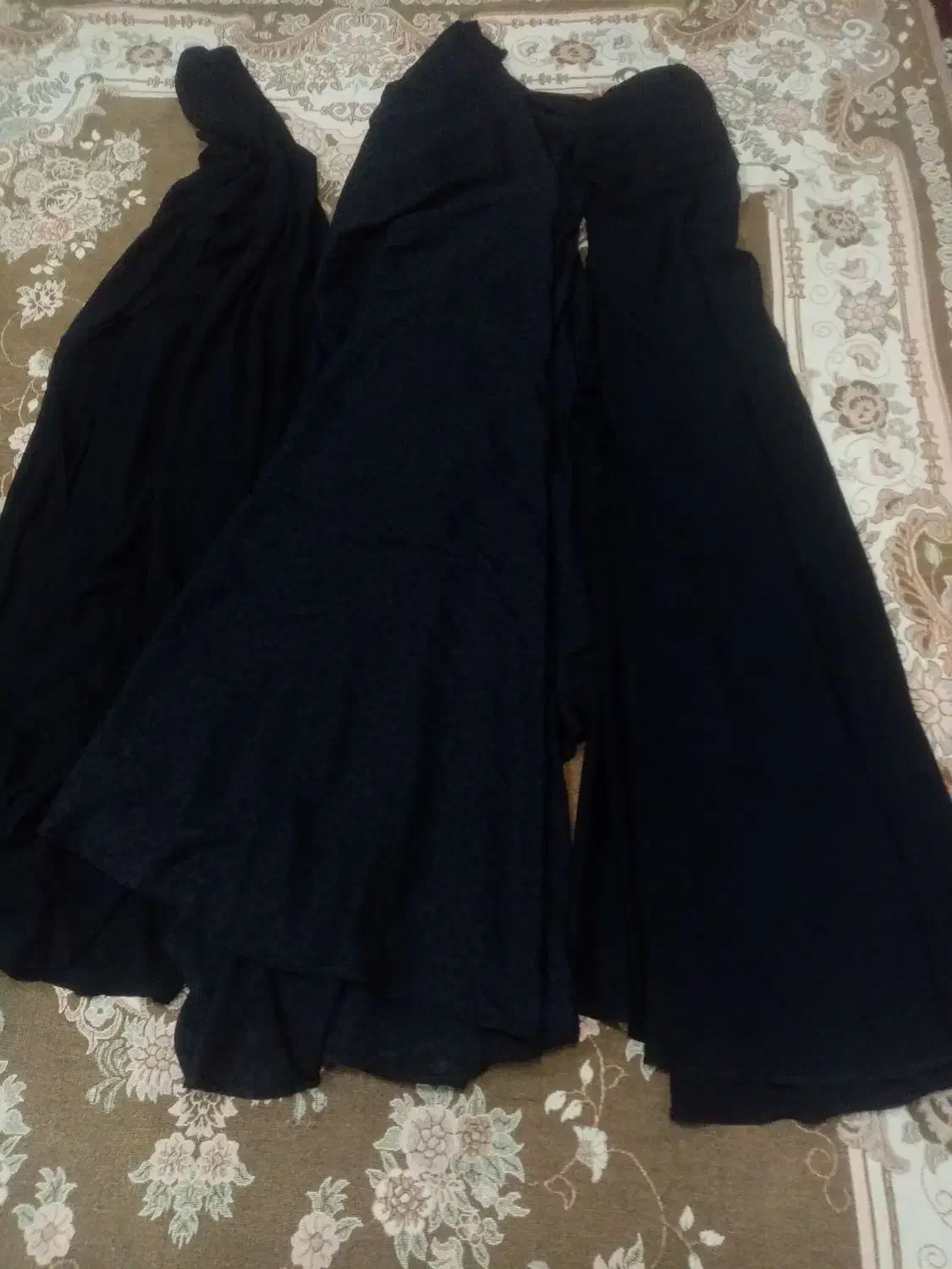 سه عدد چادر مشکی|لباس|ملایر, |دیوار