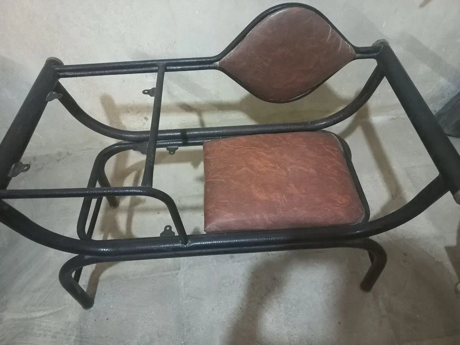 تلفن|میز تلفن|آران و بیدگل, |دیوار