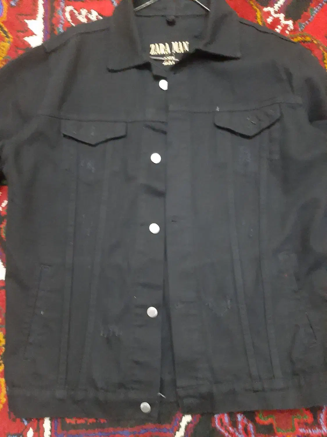 لی کت|لباس|تبریز, |دیوار