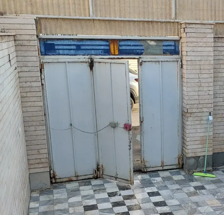 درب منزل|مصالح و تجهیزات ساختمان|قم, چهار امامزاده|دیوار