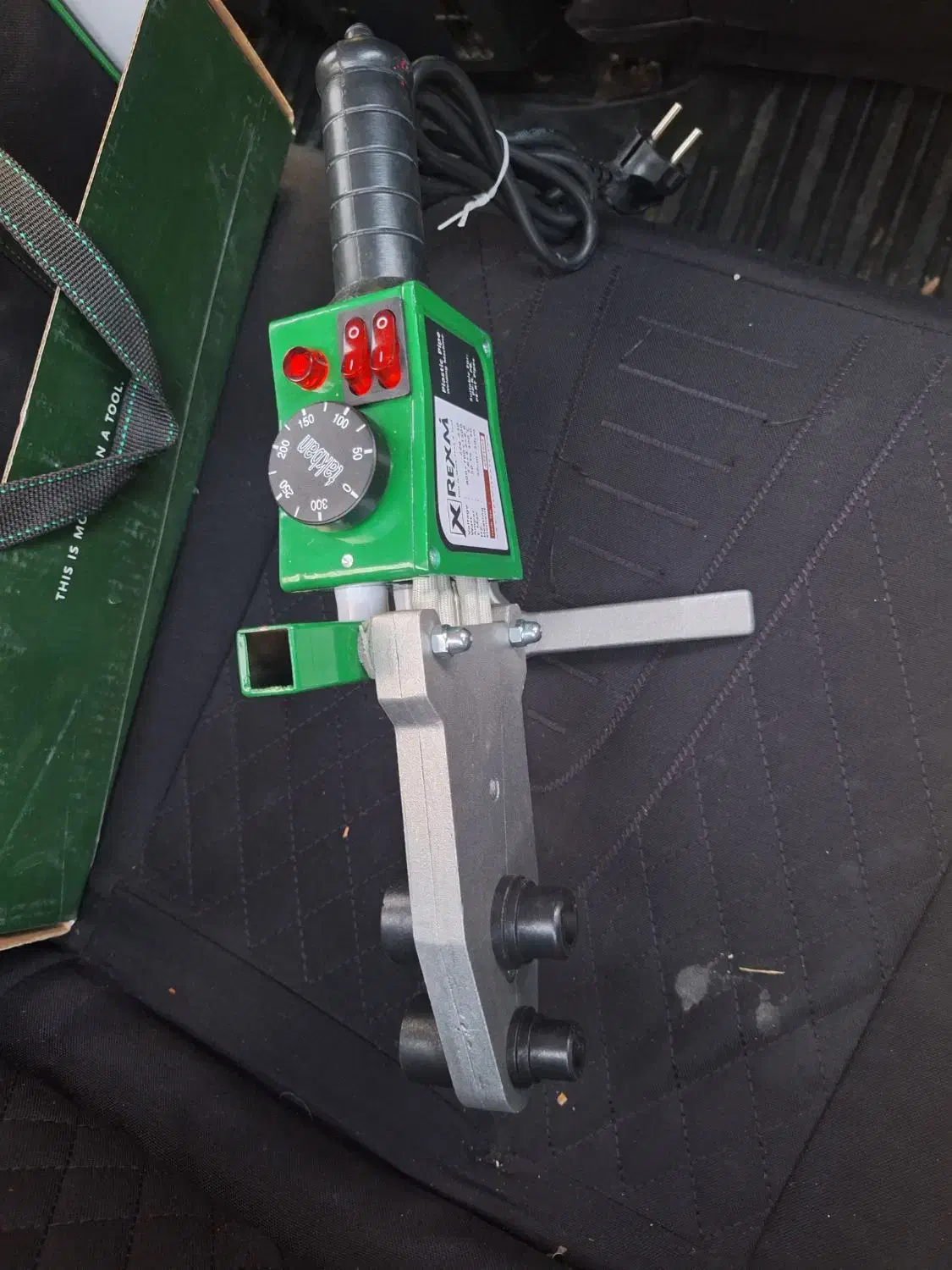 اتو لوله سبز نونو رکسمی|ماشین‌آلات صنعتی|سلماس, |دیوار