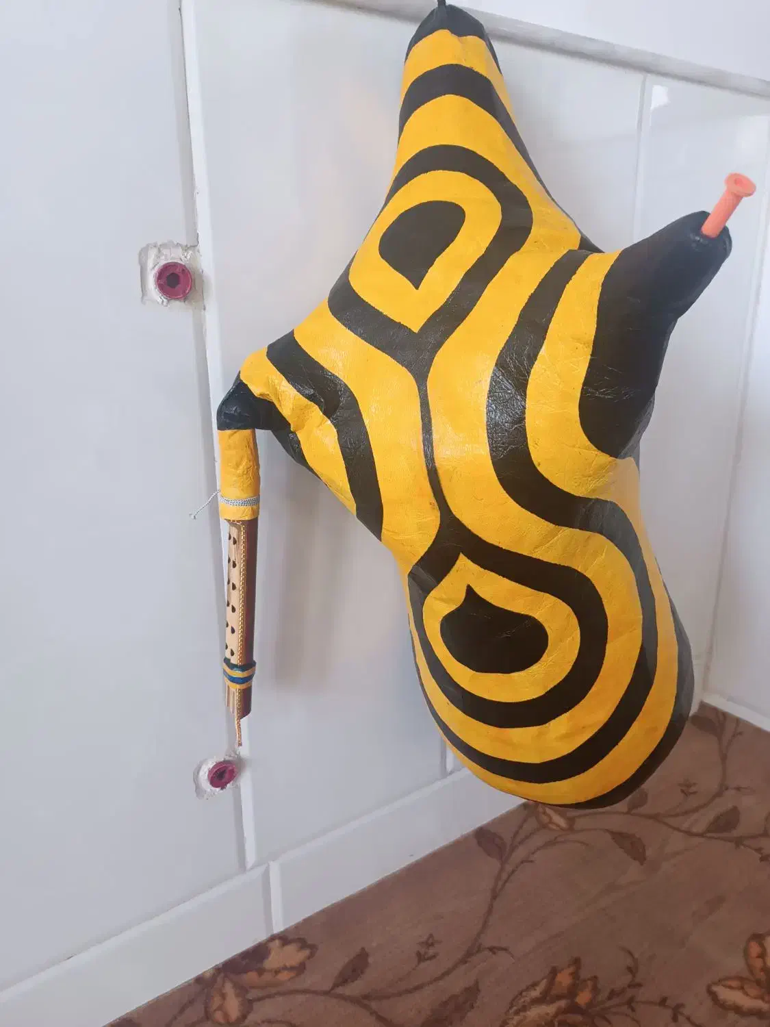 نی انبان یا نی همبون|سازهای بادی|اردکان, |دیوار