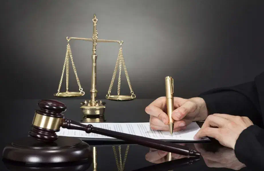 وکیل پایه یک دادگستری برای کلیه امور حقوقی وکیفری|خدمات مالی، حسابداری، بیمه|اصفهان, ملکشهر|دیوار