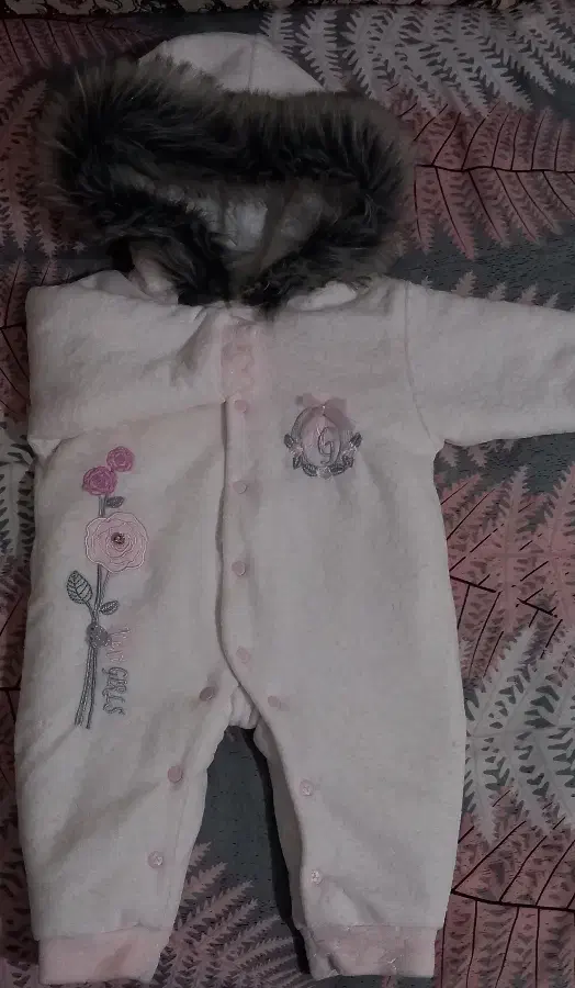 سرهم نوزاد دخترانه|کفش و لباس بچه|سقز, |دیوار