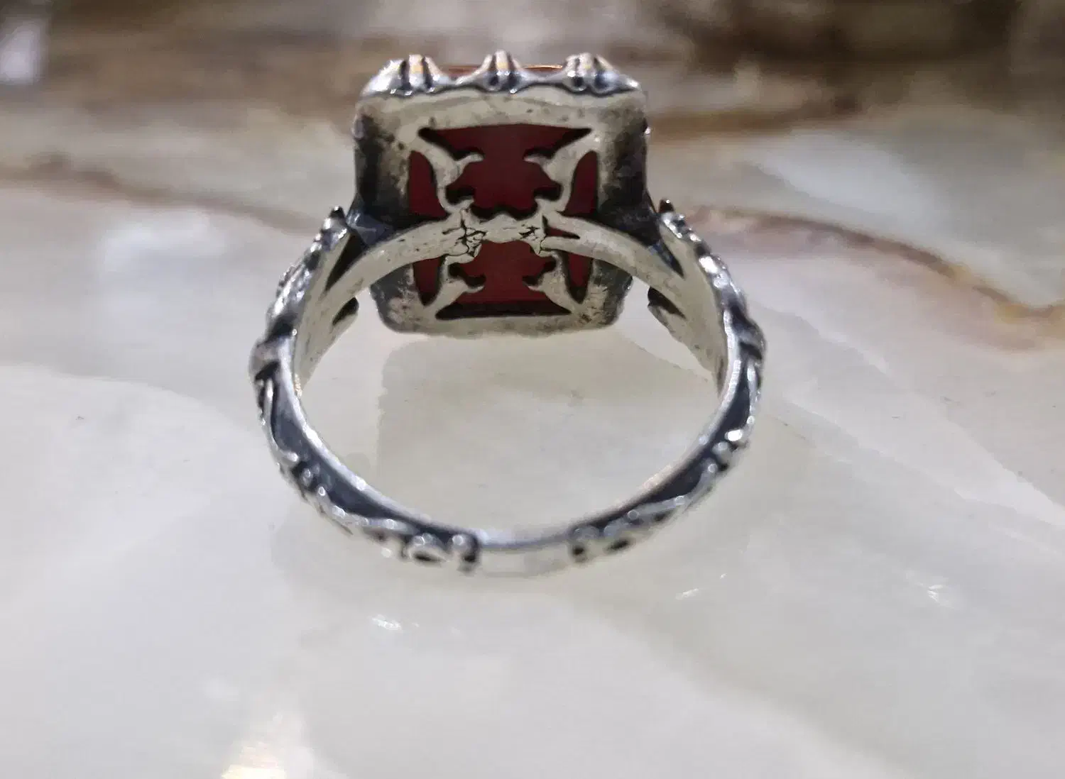 انگشتر نقره|بدلیجات|ری, سرتخت|دیوار