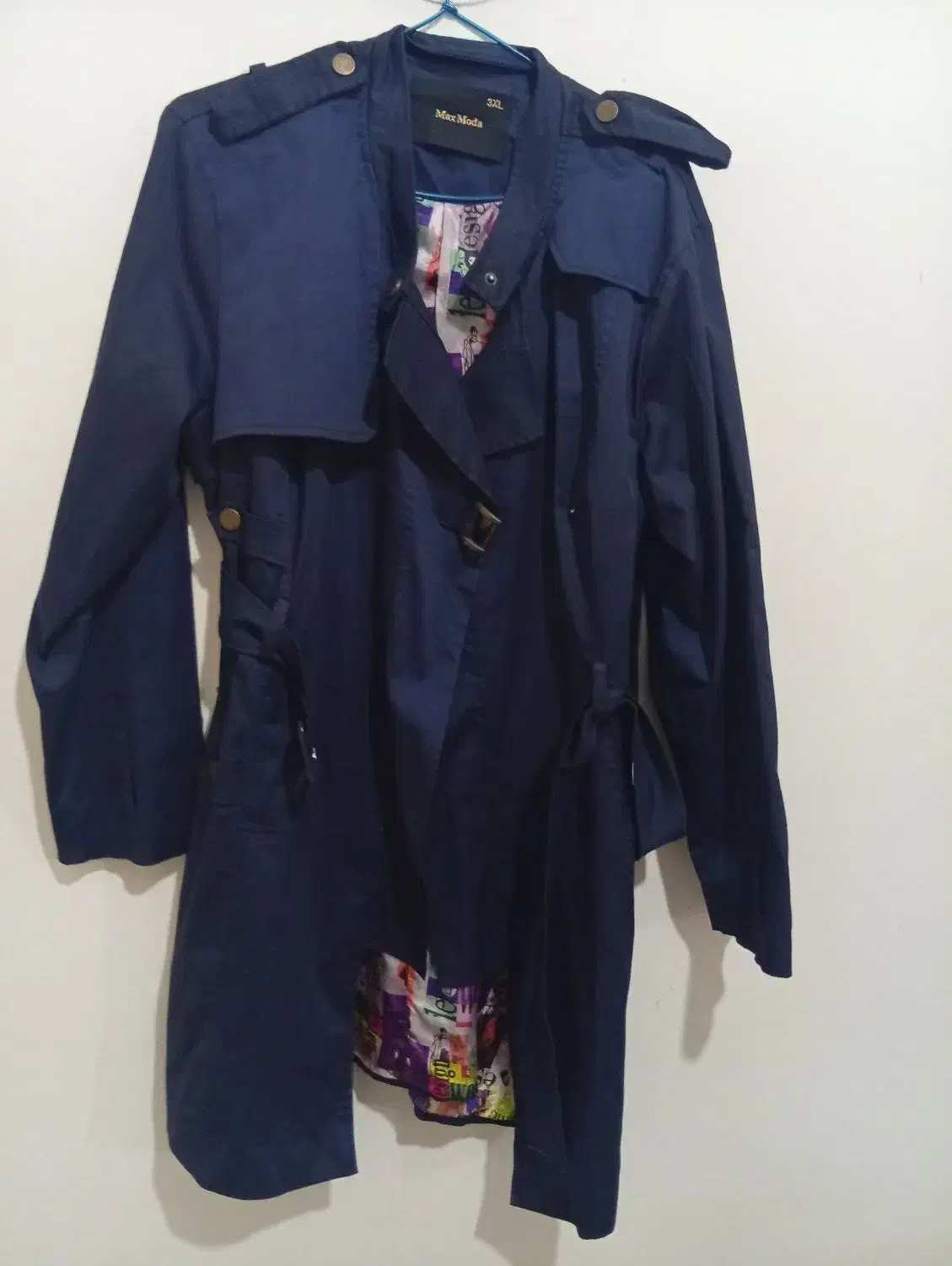 دوتا بارانی  شیک سایز ۴۴ تا ۴۸ هر دوتا فقط ۶۰۰|لباس|کرمانشاه, |دیوار