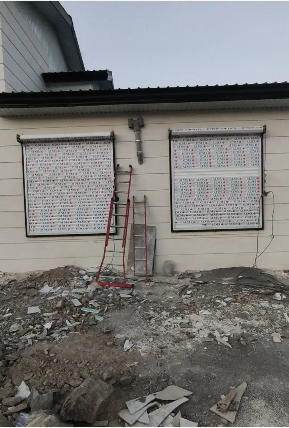 نصب و تعمیرات کرکره برقی وشیشه سکوریت وجک پ|خدمات پیشه و مهارت|کرج, کیانمهر|دیوار