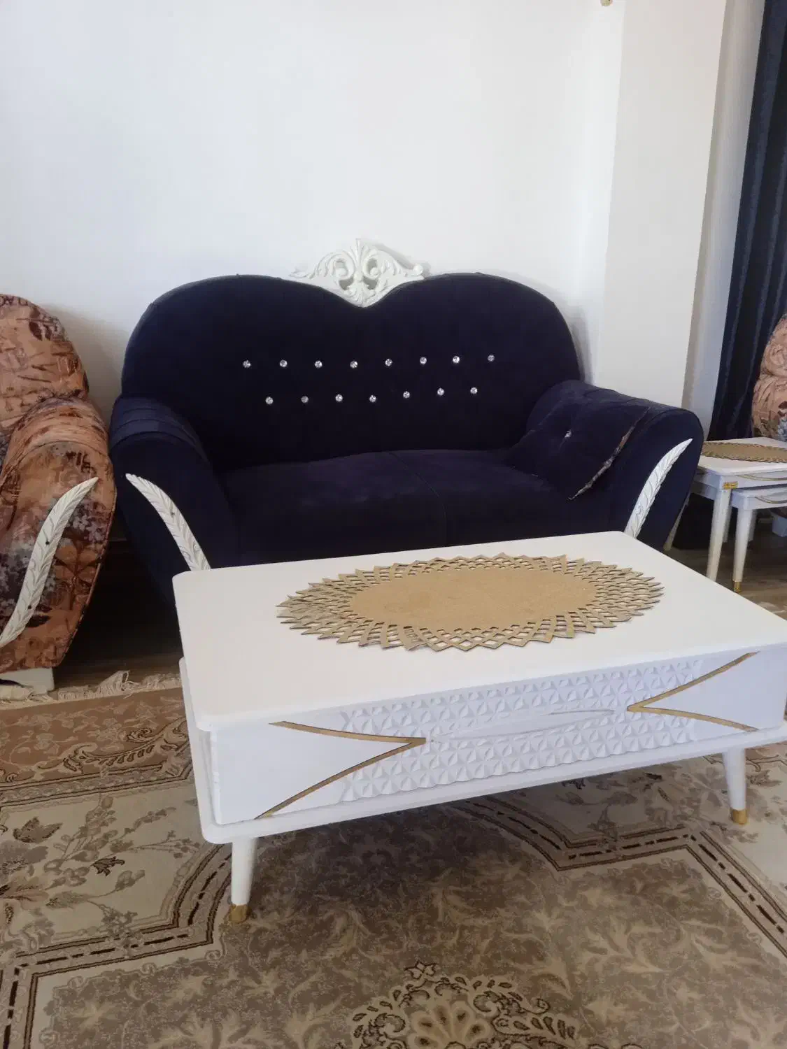 مبل هفت نفره|مبلمان خانگی و میز عسلی|تولم شهر, |دیوار