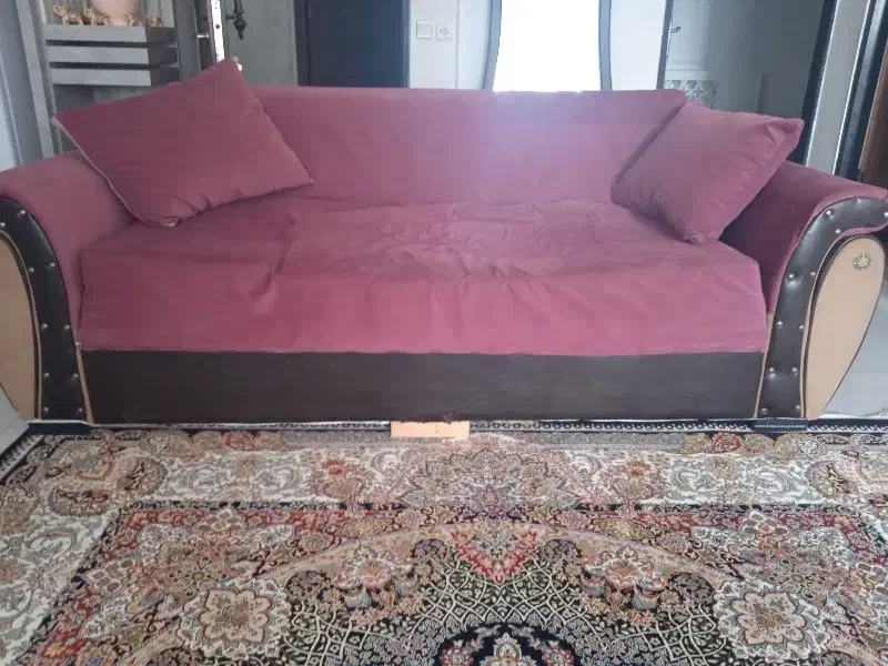 یک دست مبل تخت شو با دو عدد تشک|مبلمان خانگی و میز عسلی|آستارا, |دیوار