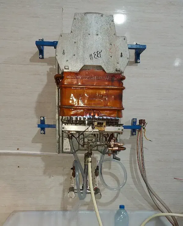 تعمیر و سرویس آبگرمکن دیواری و بخاری|خدمات پیشه و مهارت|خرمشهر, |دیوار