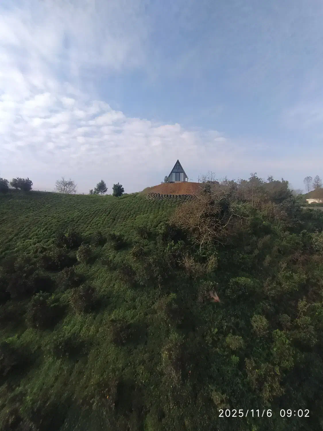 اجاره روزانه کلبه سویسی آسمان ویو بینظیر|اجارهٔ کوتاهمدت آپارتمان و سوئیت|لاهیجان, لیل|دیوار