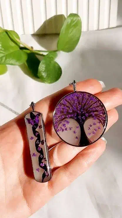 درختچه مو رزینی|بدلیجات|آران و بیدگل, |دیوار