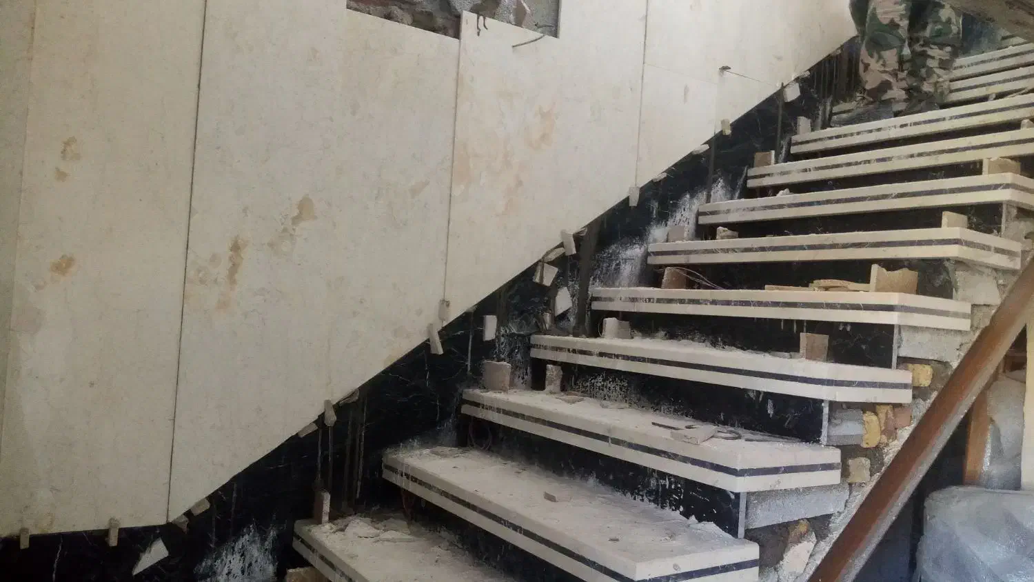 کاشی کاری و سنگ کاری|خدمات پیشه و مهارت|اردبیل, |دیوار