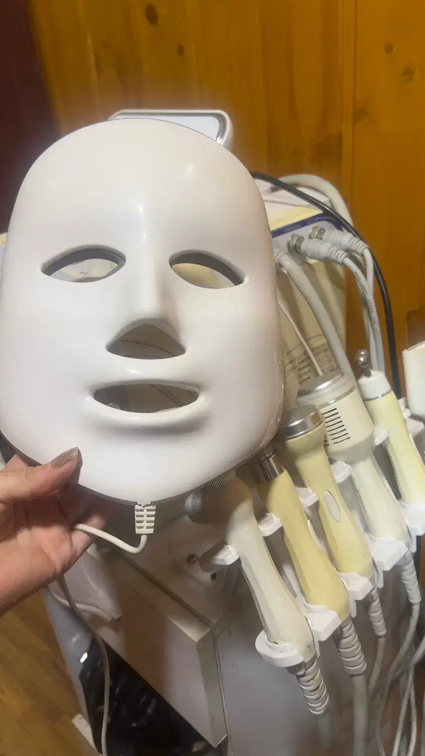 دستگاه هیدروفشیال|آرایشگاه و سالنهای زیبایی|رشت, رودباری|دیوار