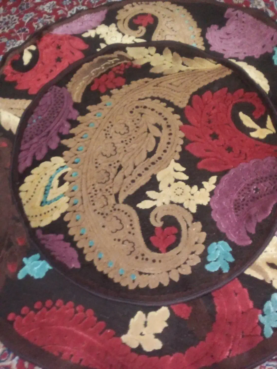 فرش گرد ۱در۱و۱.۵در۱.۵ماشینی گل برجسته|فرش|مشهد, سلام|دیوار