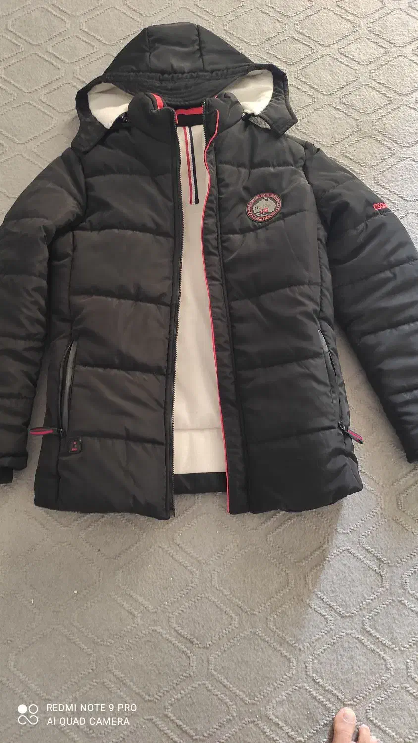 کاپشن|لباس|خورموج, |دیوار