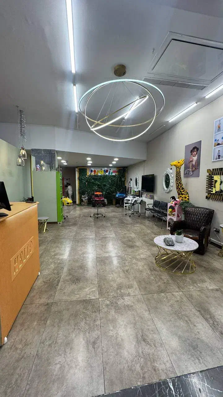 استخدام صندوقدار آقا در محیط شاد کودکانه (نیاوران)|استخدام خدمات فروشگاه و رستوران|تهران, جماران (نیاوران)|دیوار