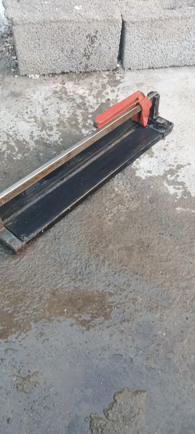 کاشی بر دستی تمیز سرحال|ابزارآلات|نوشین شهر, |دیوار