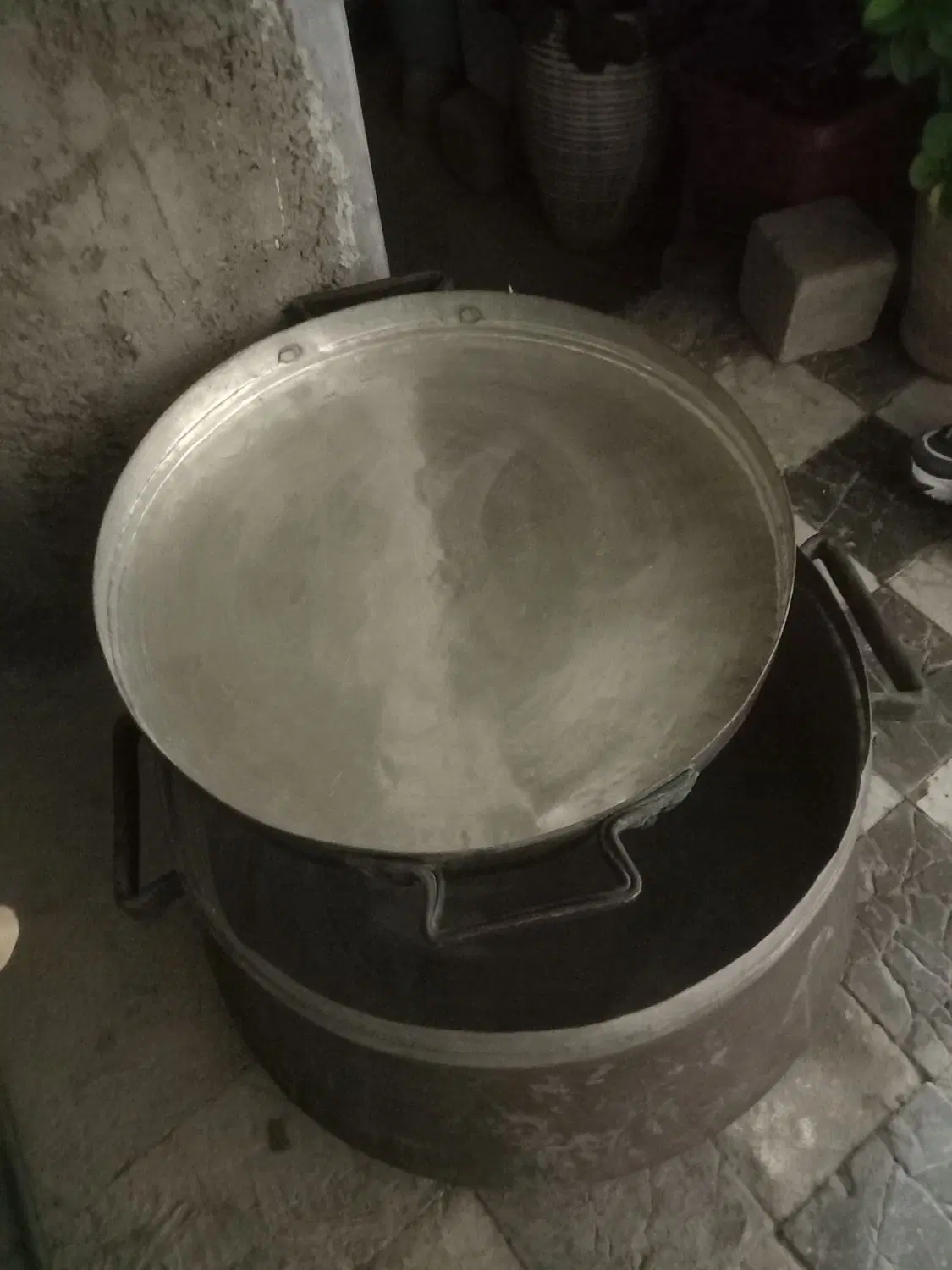 دیگ مسی|ظروف پخت‌وپز|اصفهان, شیخ طوسی|دیوار