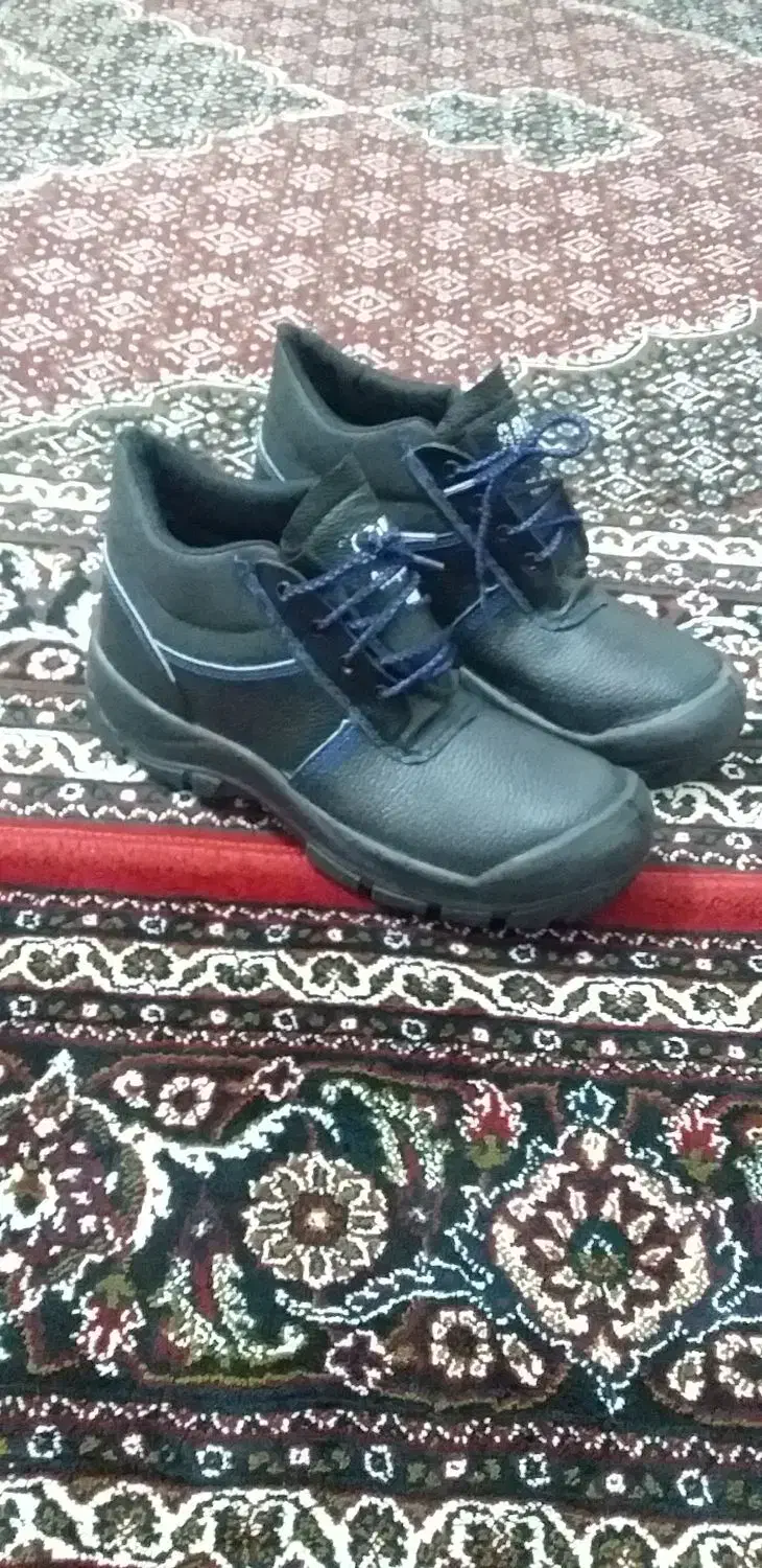 کفش ایمنی|کیف، کفش، کمربند|سنندج, |دیوار