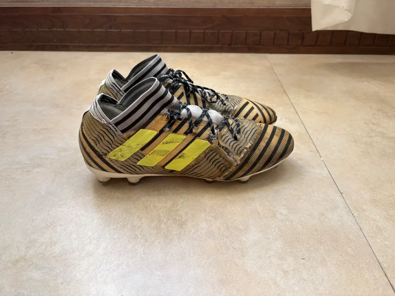 کفش استوک فوتبالی Adidas Nemeziz سایز 42/5 اورج|کیف، کفش، کمربند|مشهد, آزادشهر|دیوار