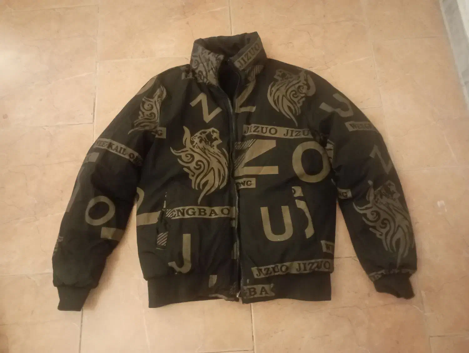 کاپشن مشکی خاص|لباس|بومهن, |دیوار