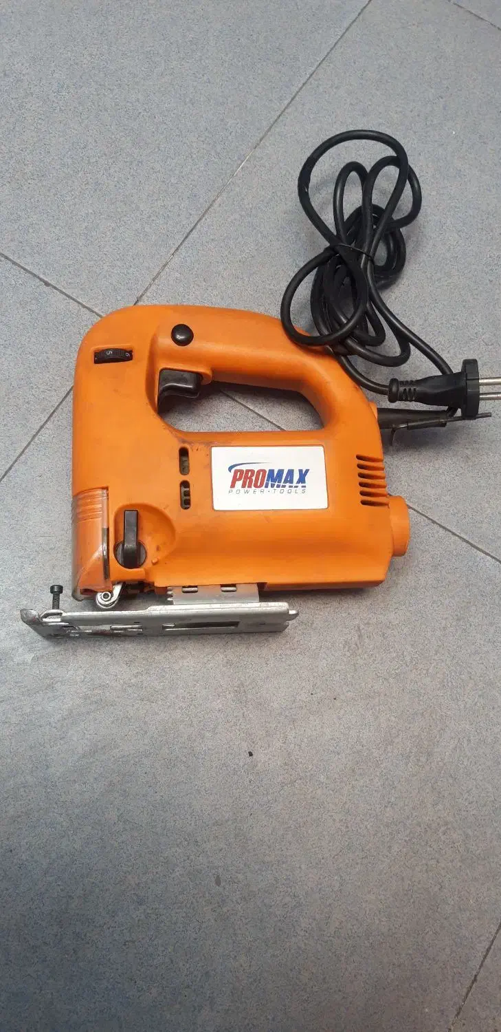 اره|ابزارآلات|مشهد, کوشش|دیوار