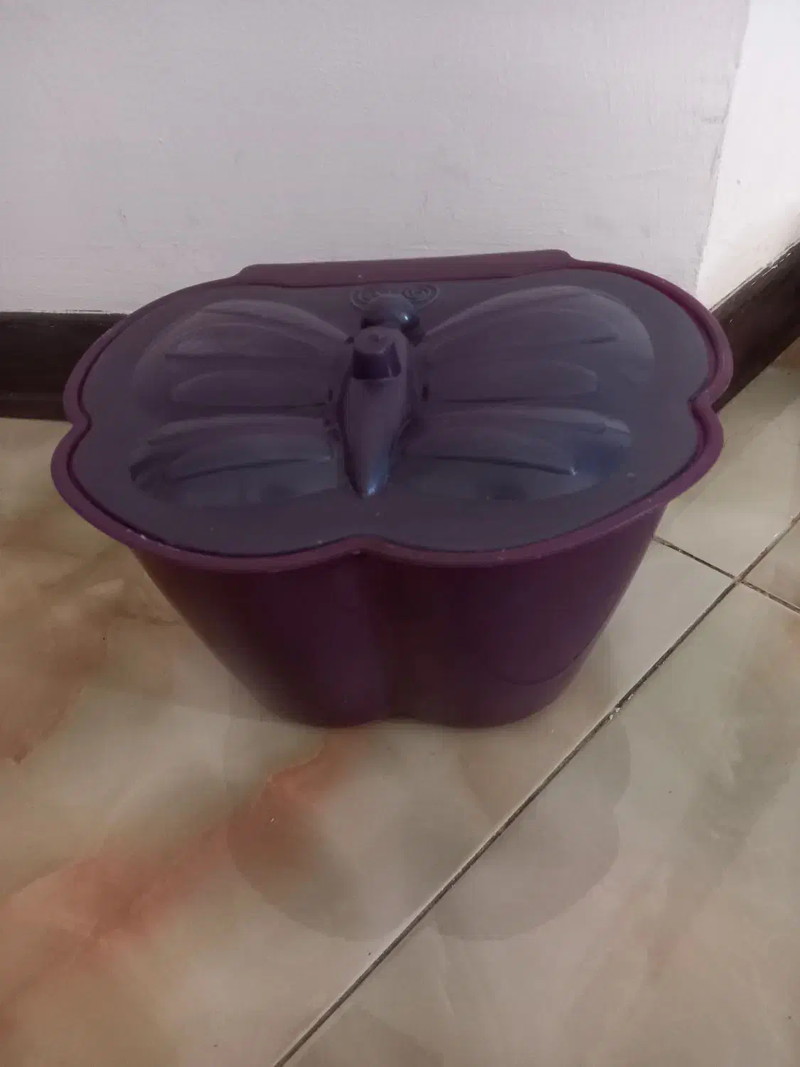 سطل سرویس|ظروف نگهدارنده، پلاستیکی، یک‌بارمصرف|کیش, |دیوار