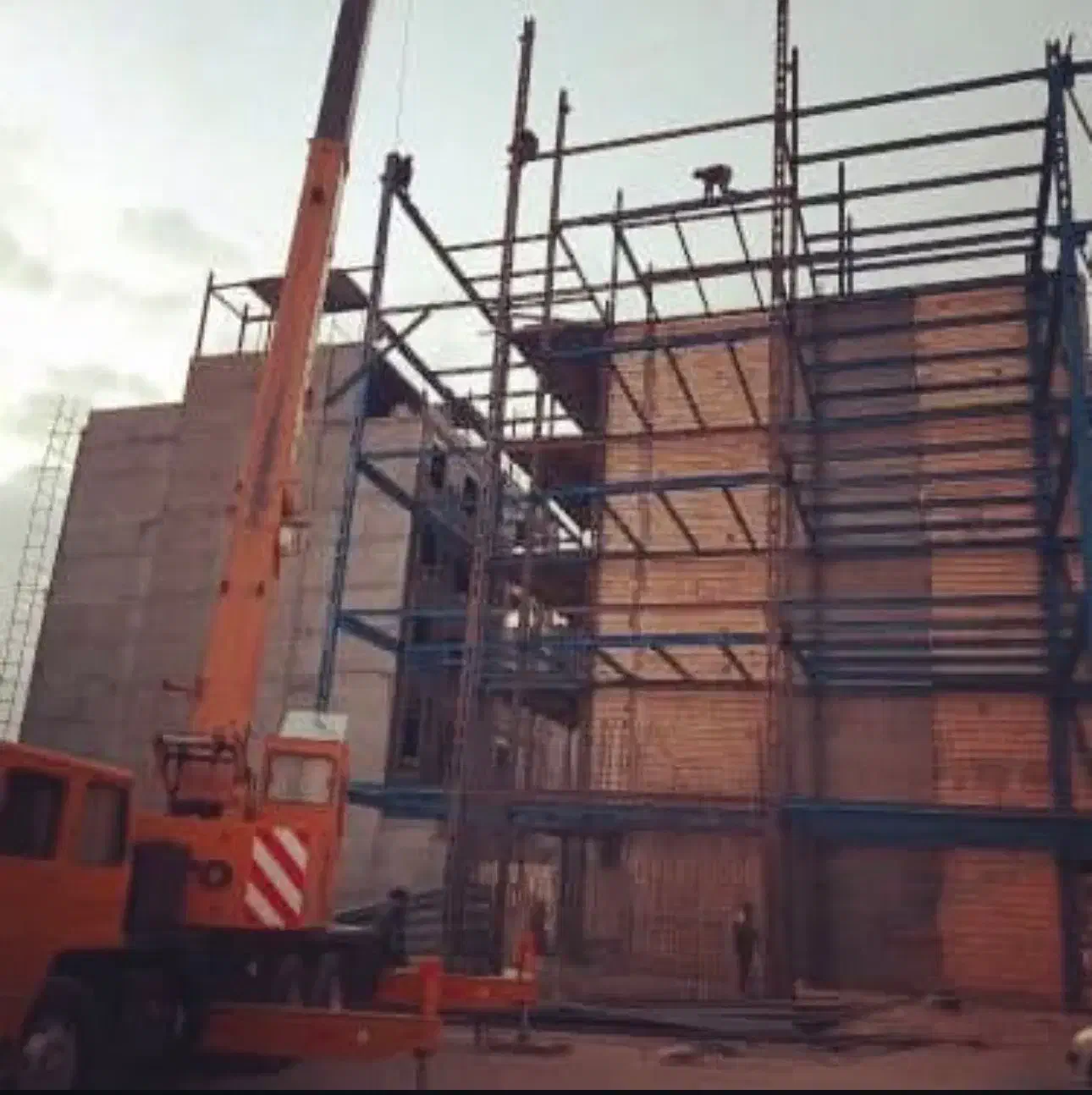 جوشکاری و اسکلت بندی سیار|خدمات پیشه و مهارت|تبریز, |دیوار