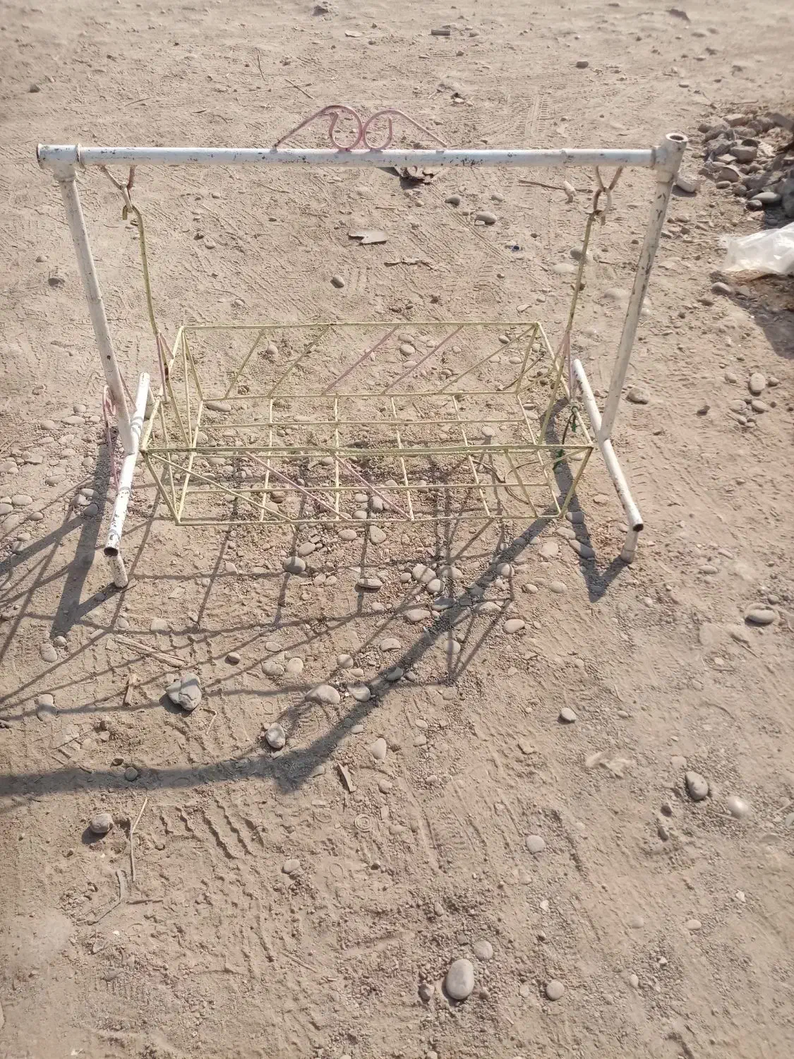 گهواره فلزی|تخت و صندلی بچه|دزفول, |دیوار