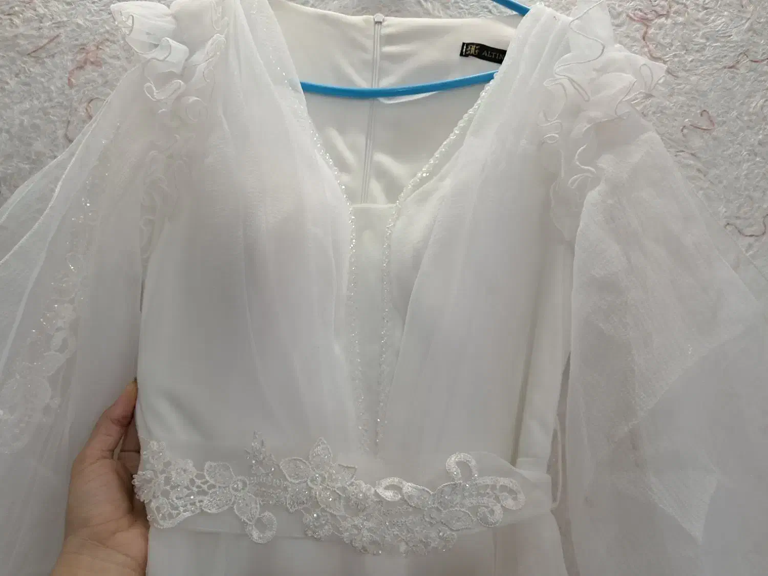 لباس عقد|لباس|بروجرد, |دیوار