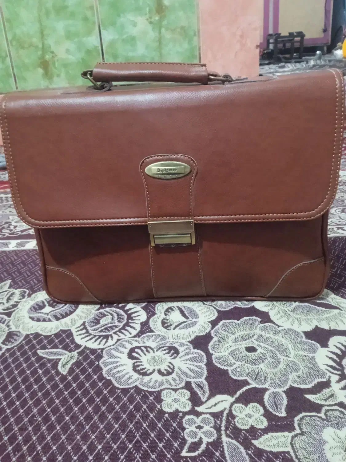 کیف اداری|کیف، کفش، کمربند|زابل, |دیوار