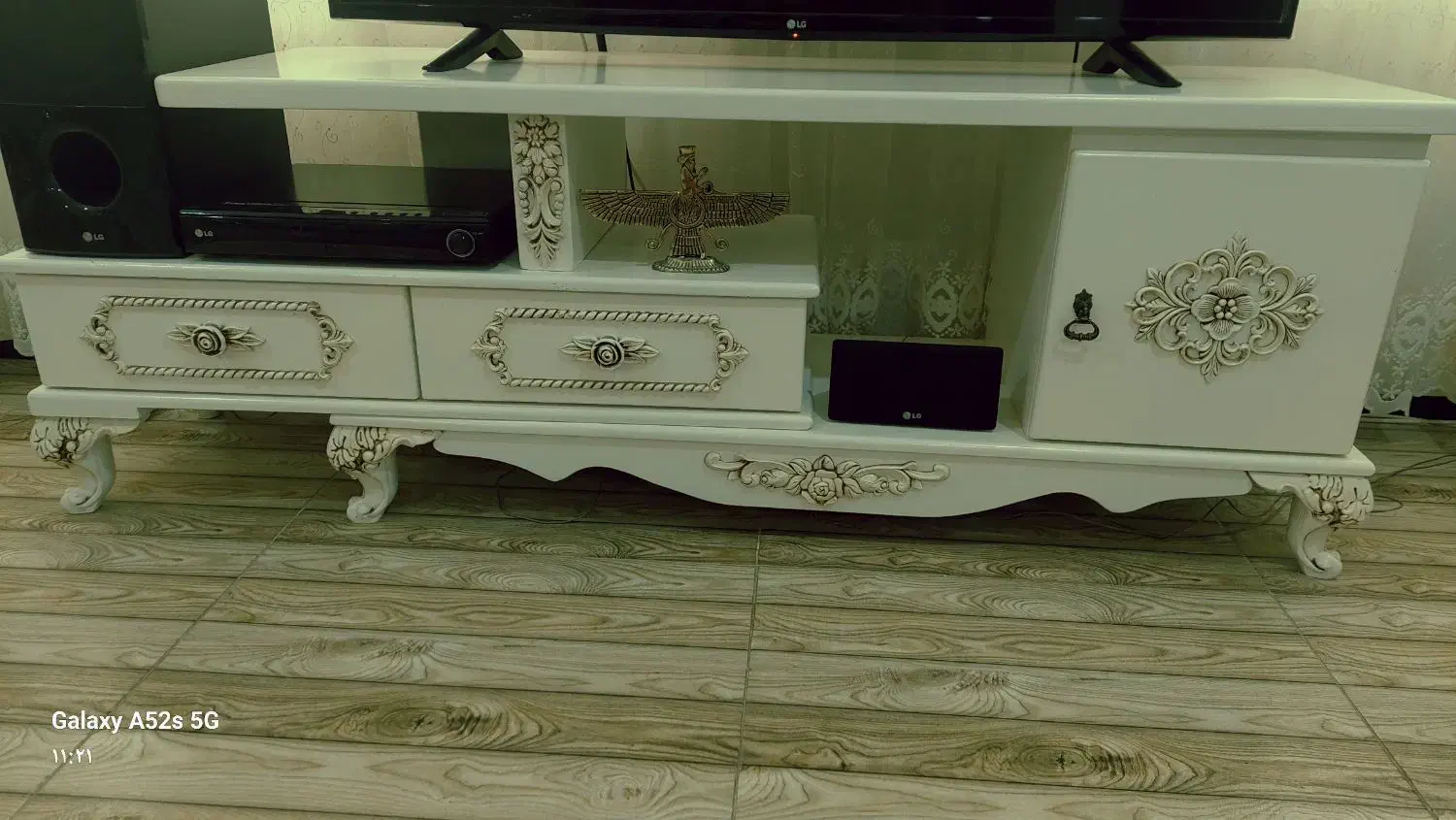 جاکفشی و میزتلویزیون و ساعت ایستاده|جاکفشی، کمد، دراور|نهاوند, |دیوار