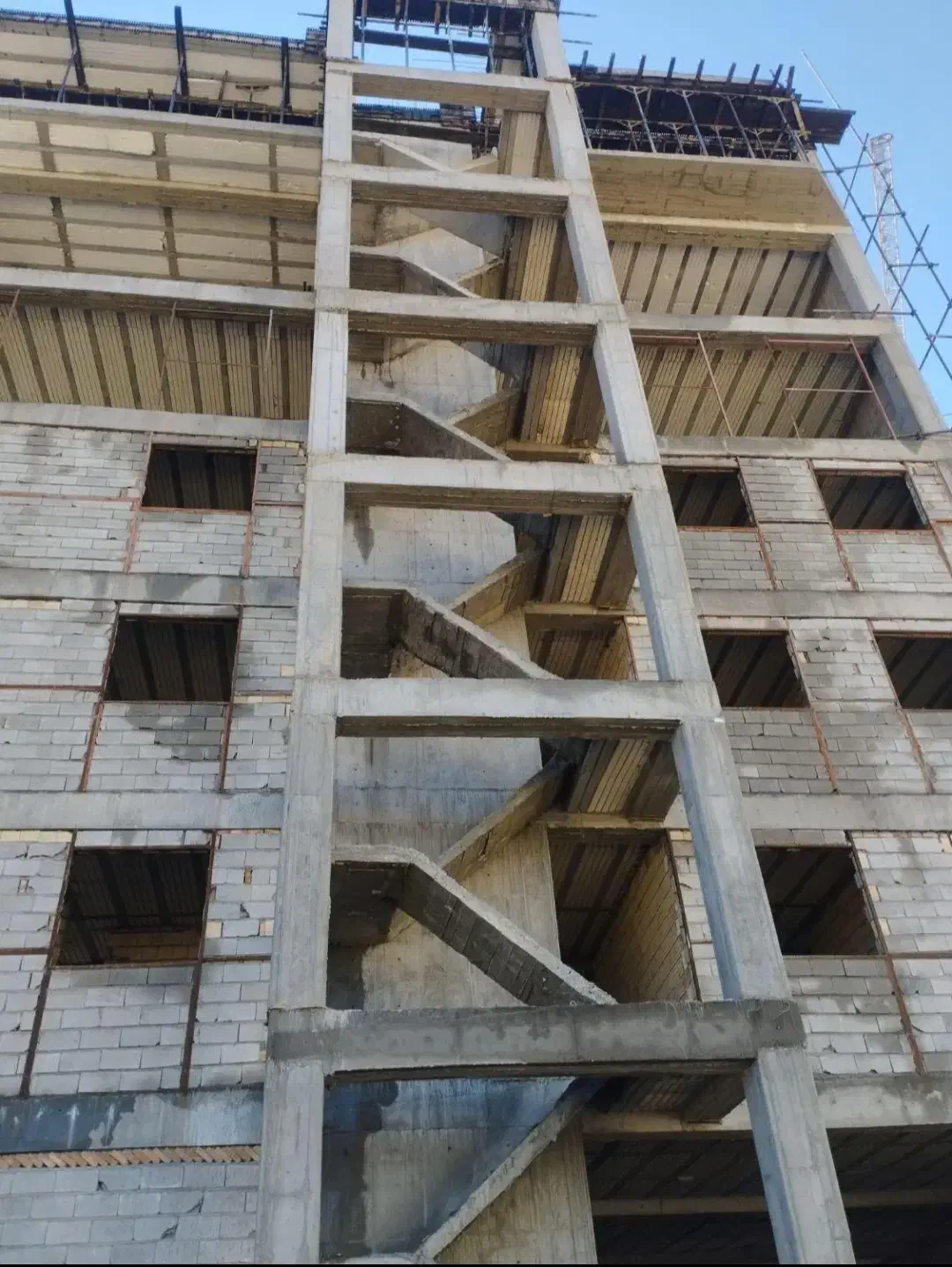 پمپ بتن زمینی بهزاد با اکیب مجرب|خدمات پیشه و مهارت|اردبیل, |دیوار