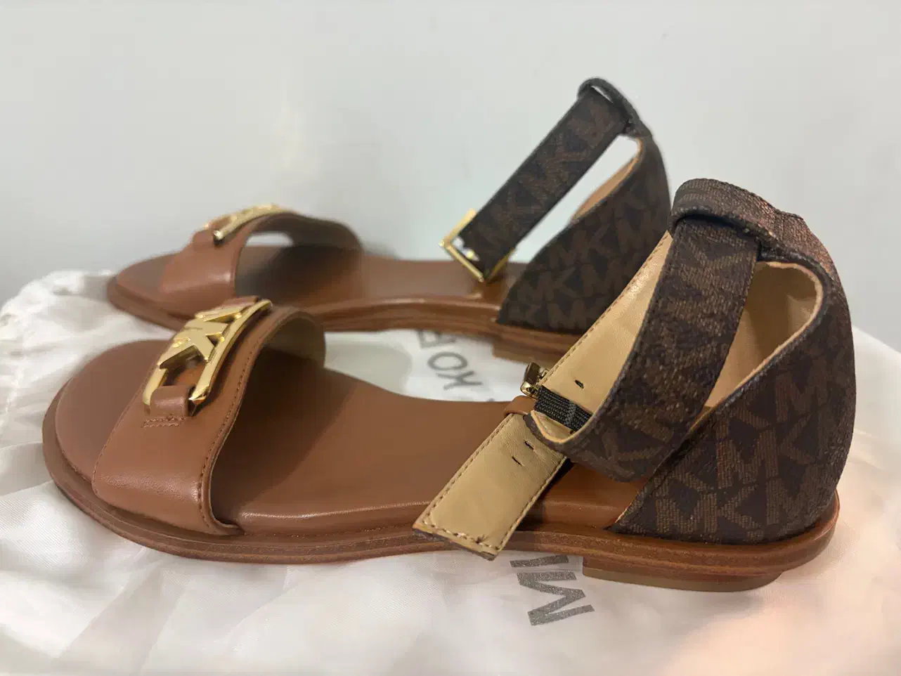 صندل مارک Michael Kors سایز ۳۶تا۳۷|کیف، کفش، کمربند|شیراز, بعثت|دیوار