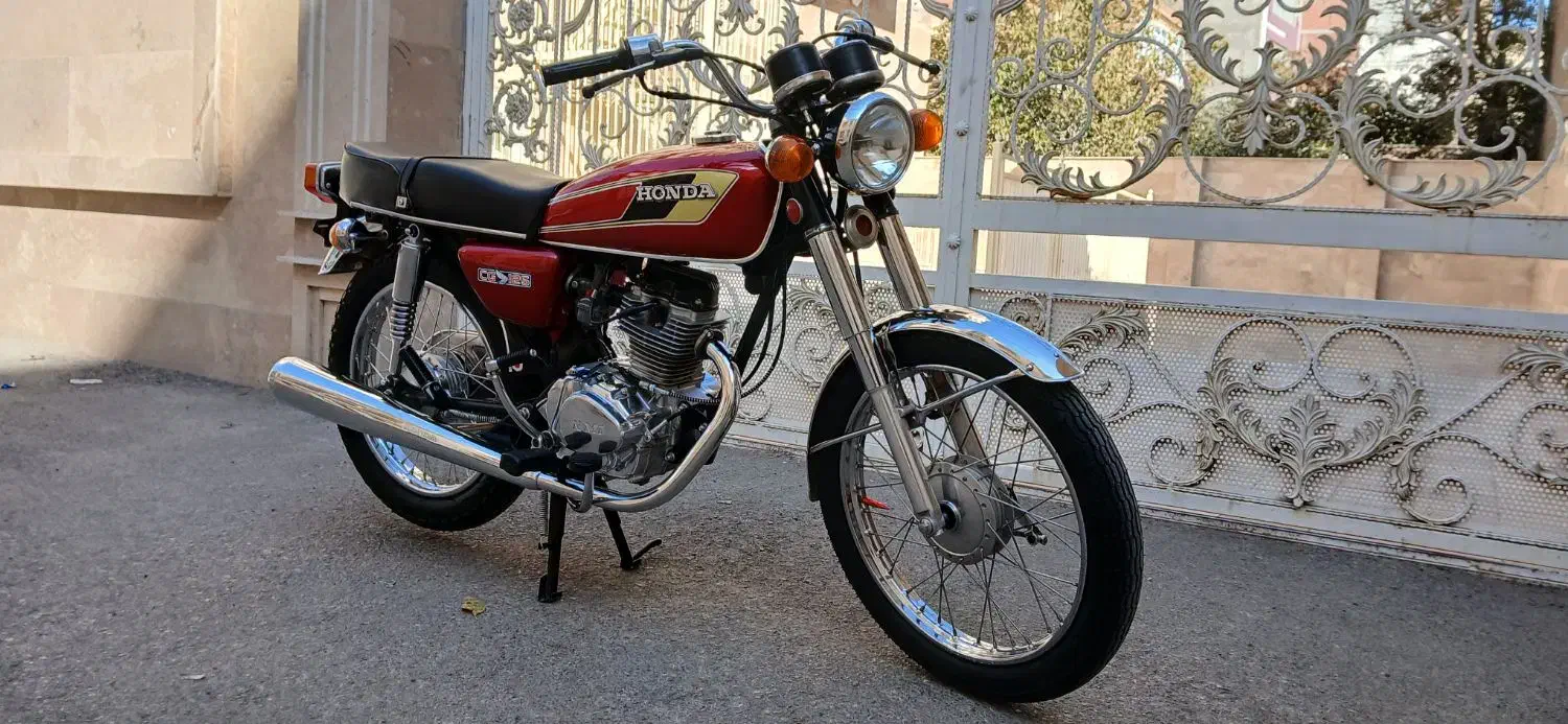 موتور ۸۳ عتیقه در حد صفر|موتورسیکلت|اردبیل, |دیوار