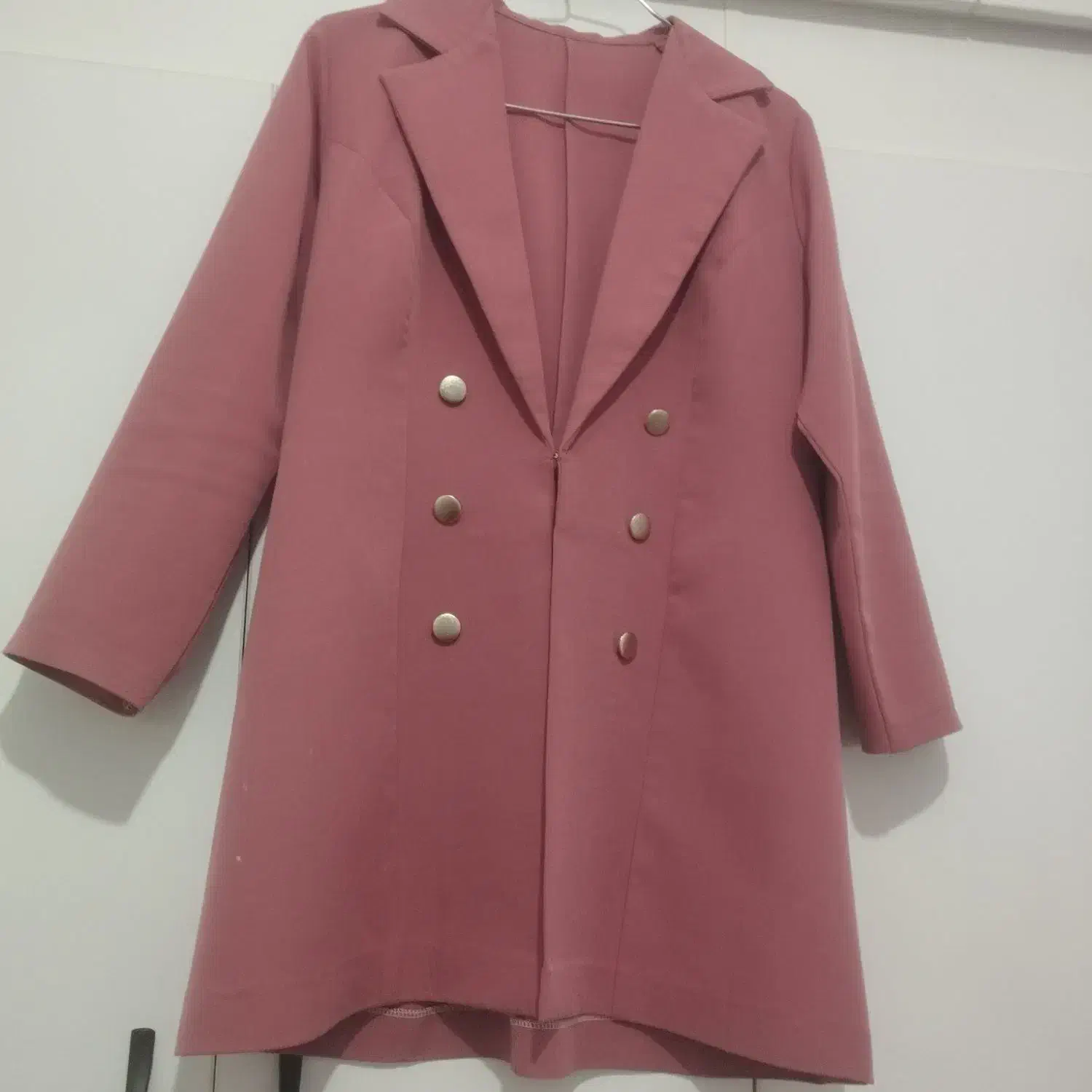 لباس|لباس|فلاورجان, |دیوار