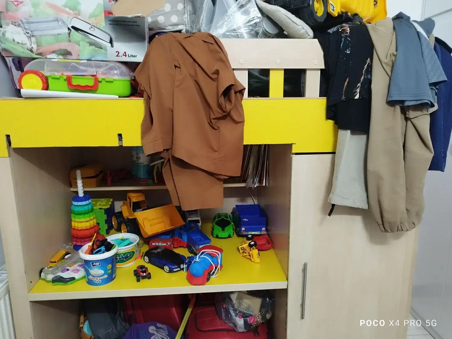 تخت کودک و نوجوان|تخت و صندلی بچه|شاهینشهر, گرگاب|دیوار