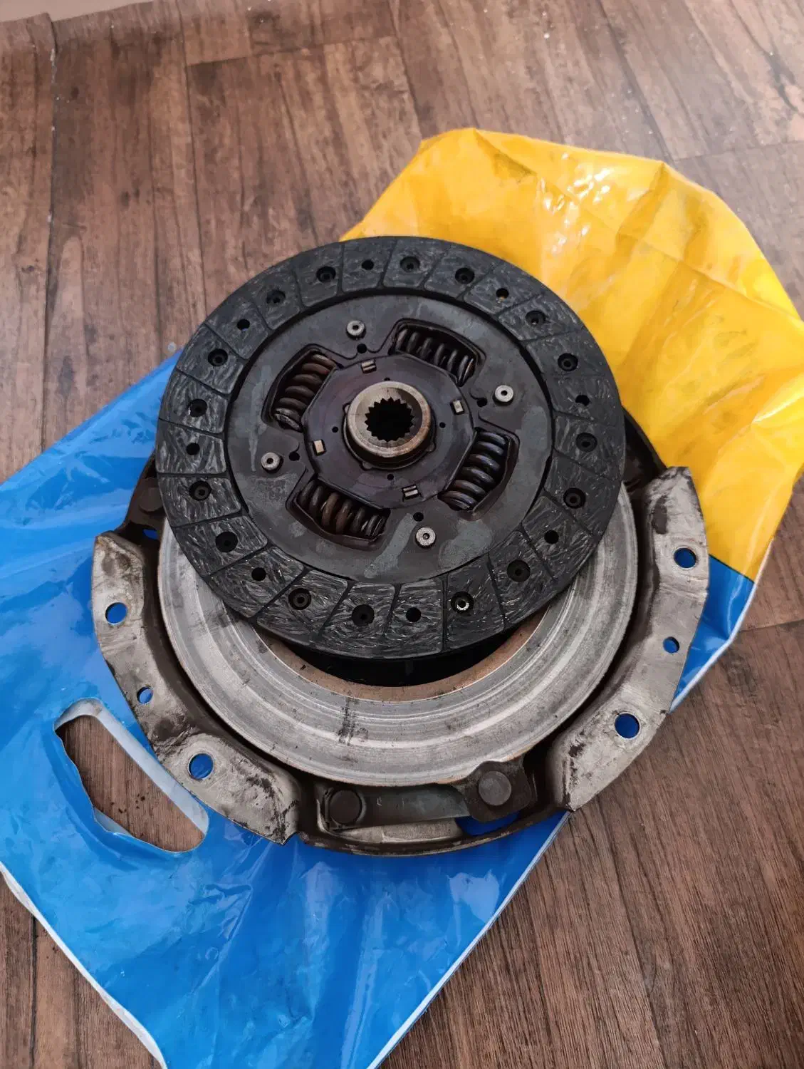 دیسک و صفحه ای اف سون|قطعات یدکی و لوازم جانبی|فردیس, فردیس|دیوار