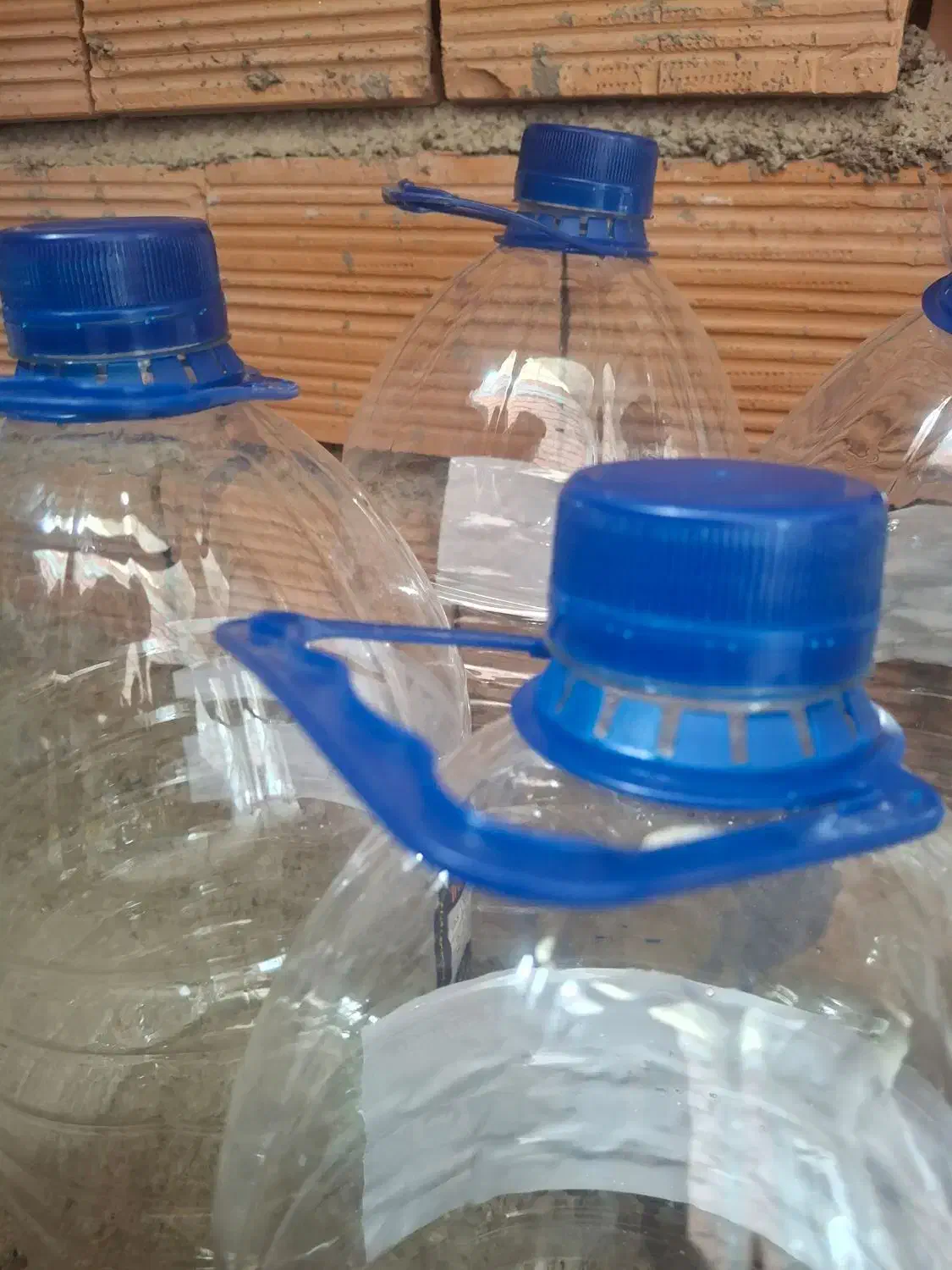 بطری وپلاستیک|ظروف نگهدارنده، پلاستیکی، یک‌بارمصرف|آق قلا, |دیوار