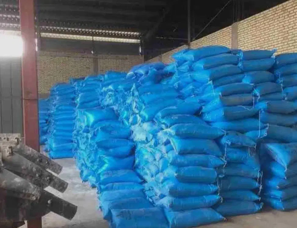 کود اوره (سفید) کیسه آبی|گل و گیاه طبیعی|آران و بیدگل, |دیوار