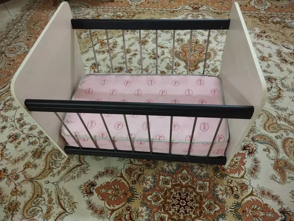 گهواره و کمد نوزاد|اسباب و اثاث بچه|سمنان, |دیوار